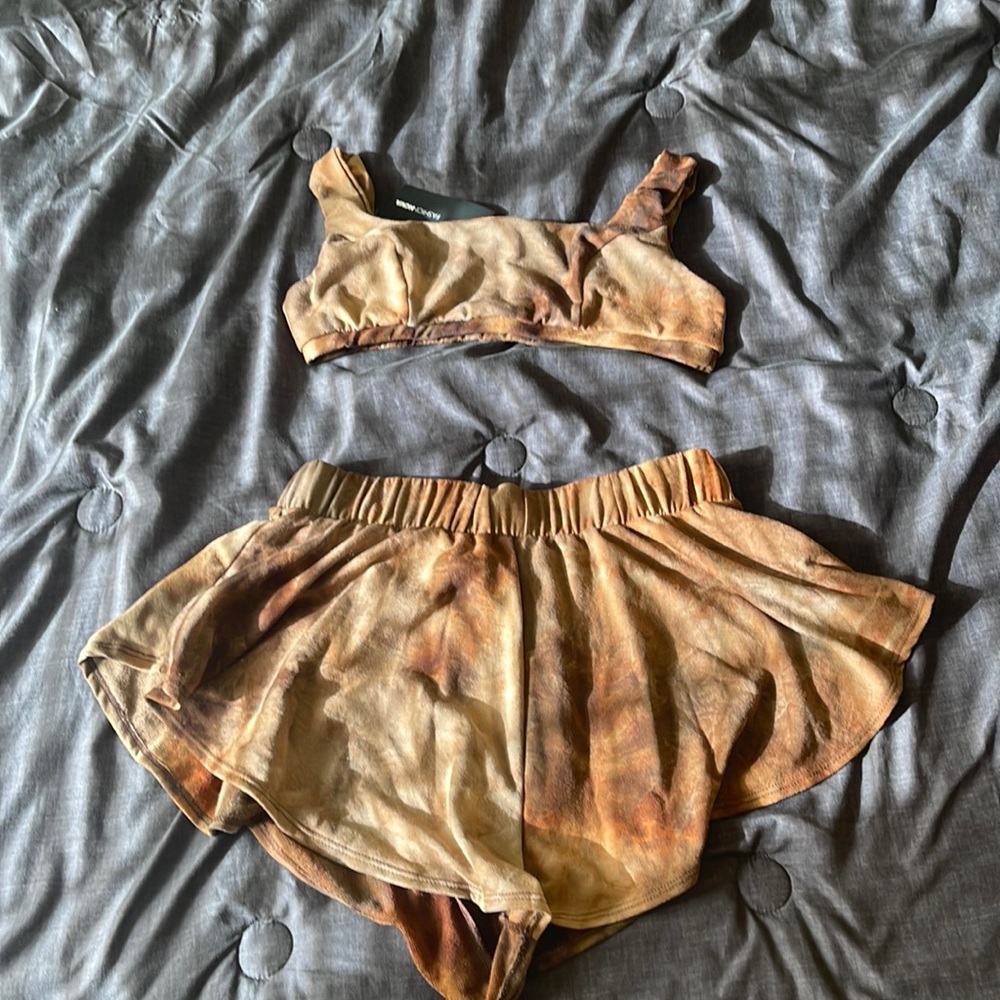 Two piece set